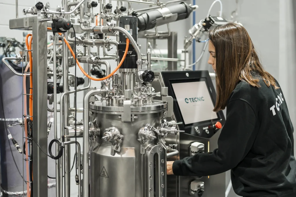 Operating bioprocess equipment via a touchscreen
